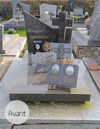 Photo d'une tombe dans un cimetière avant d'avoir été nettoyée par les fleuristes